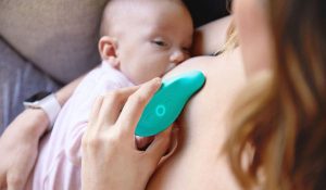 So sánh máy thông tắc tia sữa Lavie và dịch vụ